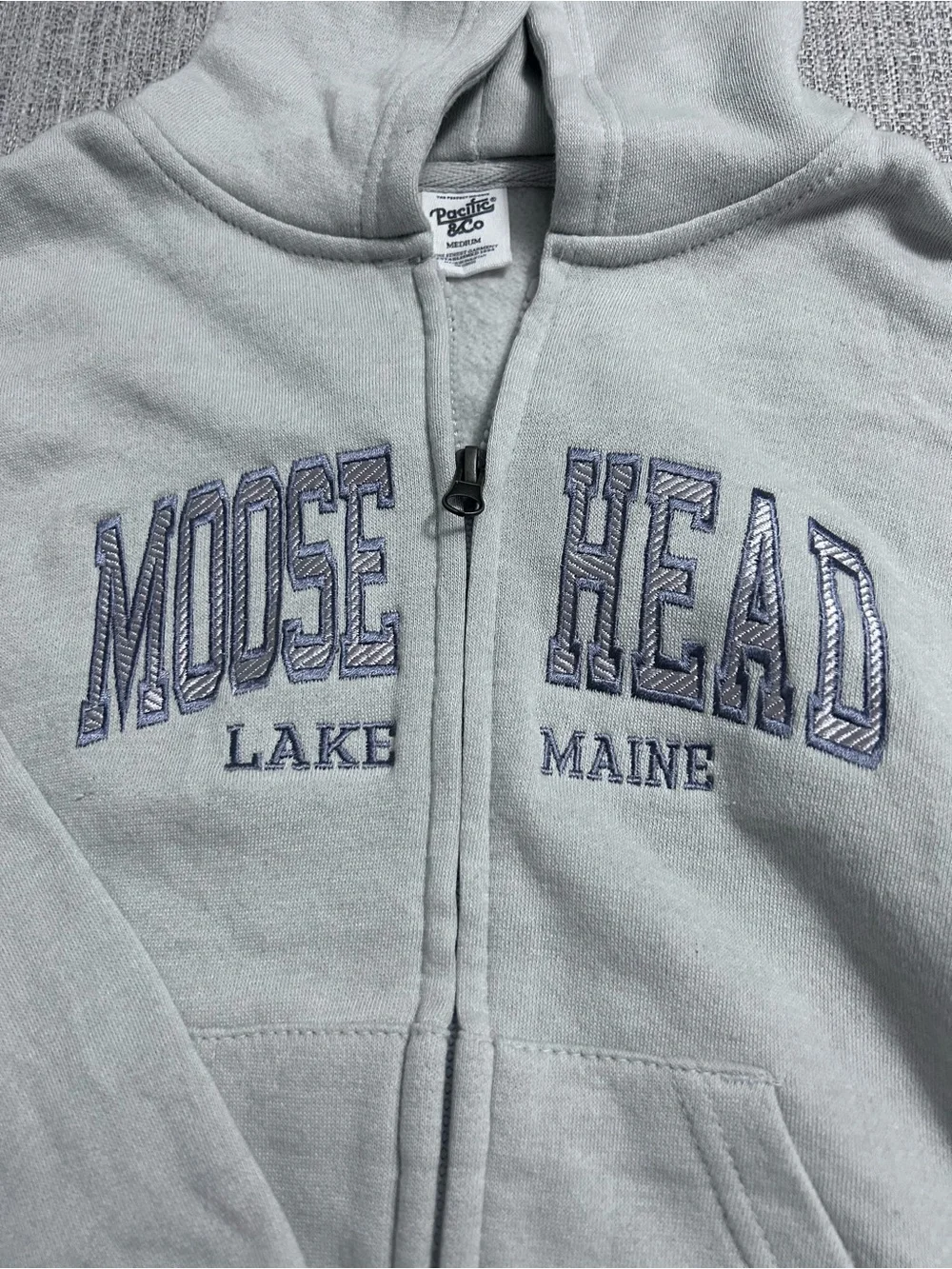 Moose Head Lake Maine Kids' Light Gray Zip Hoodie. Size Youth M. NWT
